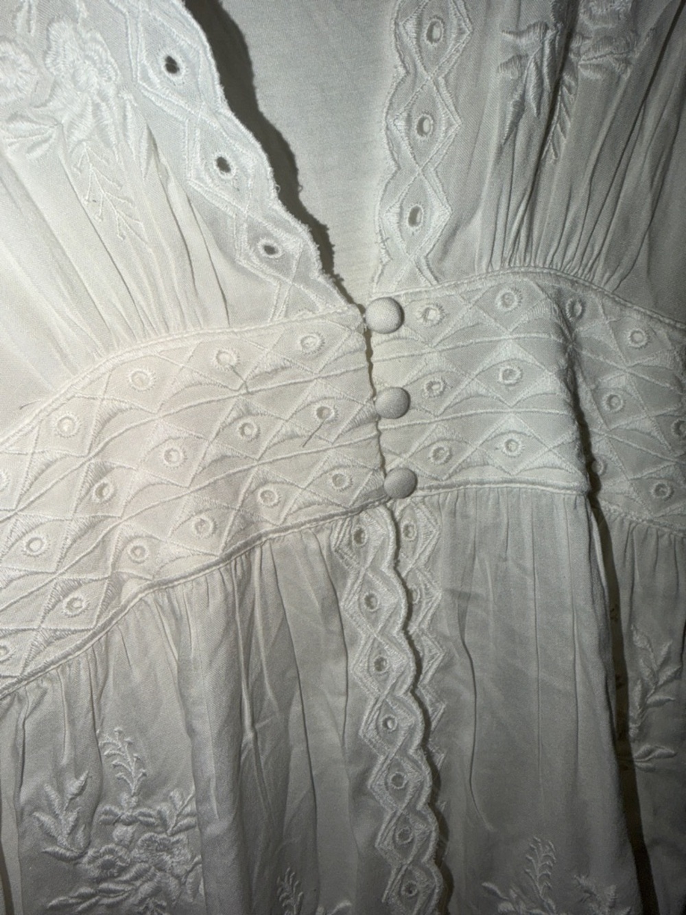 Soft Surroundings XL White Embroidered Top
over connected tank, good con🩷 - Picture 7 of 12
